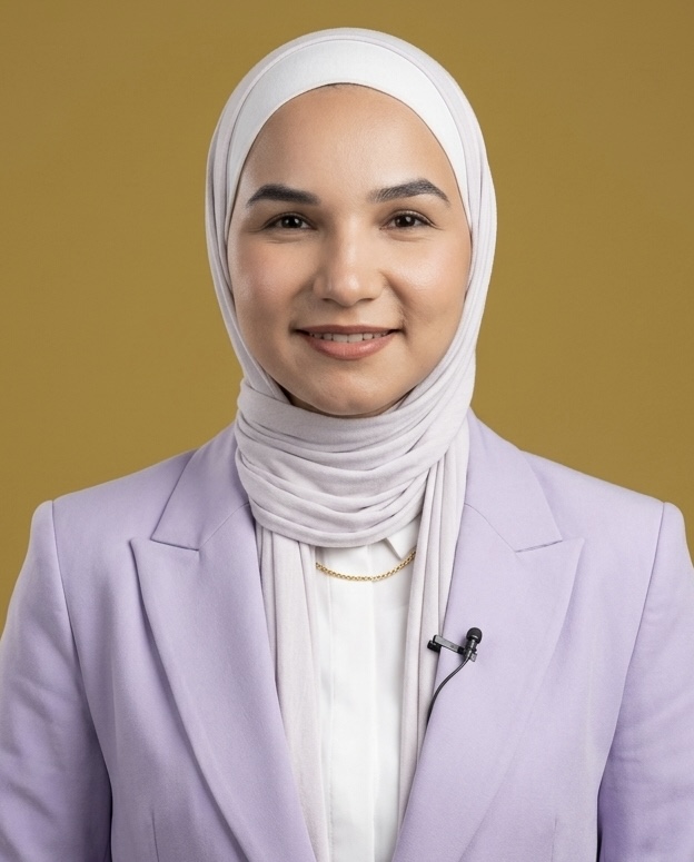 الآنسة أسيل الصالح — مقدّمة برنامج نساء حول الوقف